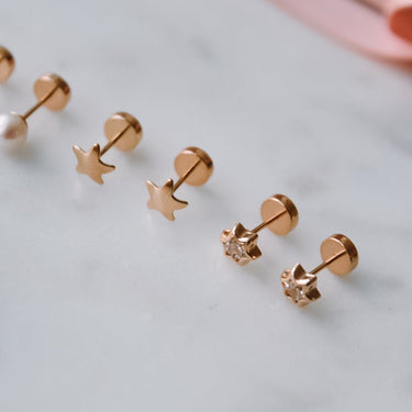 Abridores A Presion Oro 18k Estrella Hexagonal Zafiro de 4,5mm - Atesorame