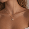 Collar Medalla Inicial Cadena Dots - Atesorame