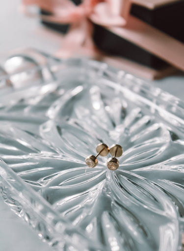 Abridores A Presion Oro 18k Punto De Luz Zafiro 4mm - Atesorame