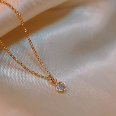 Collar Punto de Luz Mia Gold - Atesorame