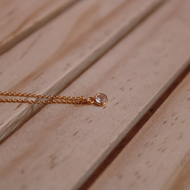 Collar Punto de Luz Mia Gold - Atesorame
